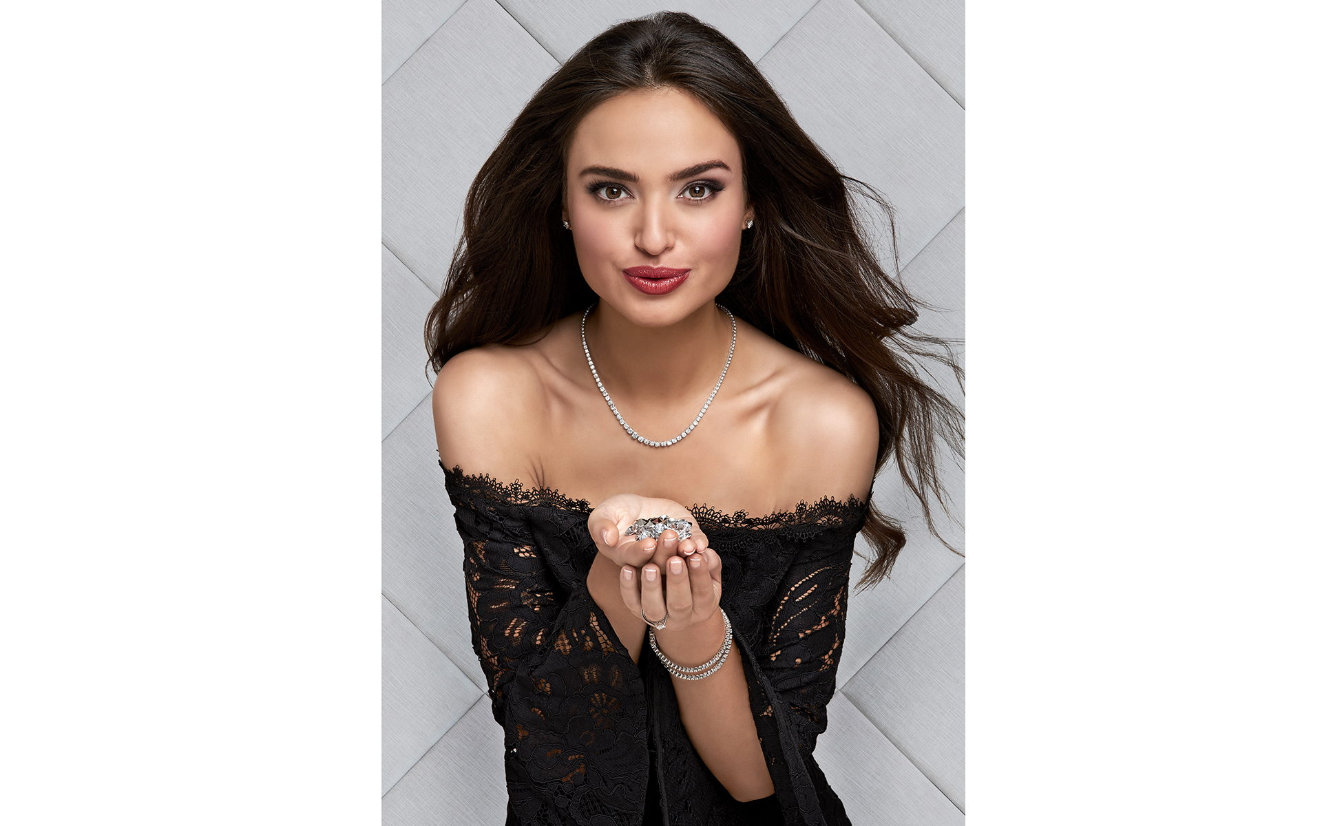 advertising jewellery photo shoot for winsor bishop & Prestons Norwich with model on location